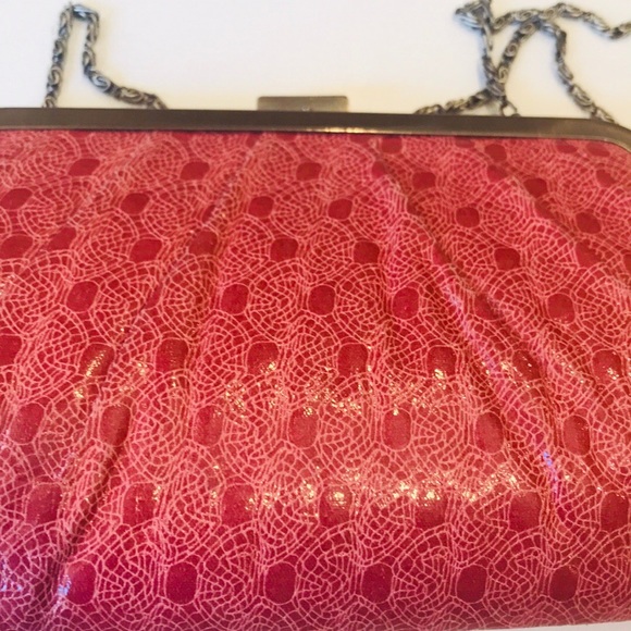 CHINESE LAUNDRY pink purse clutch w/ silver strap - Picture 7 of 8
